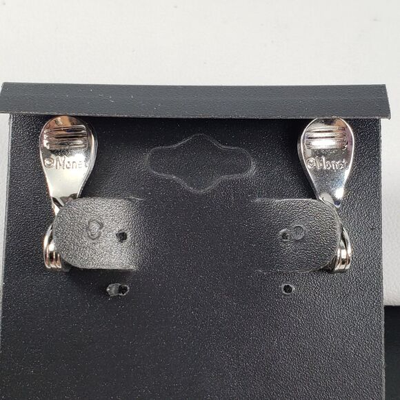 Vintage Signed Monet Architectural Geometric Ribbed Arch Clip On Earrings - Picture 11 of 15